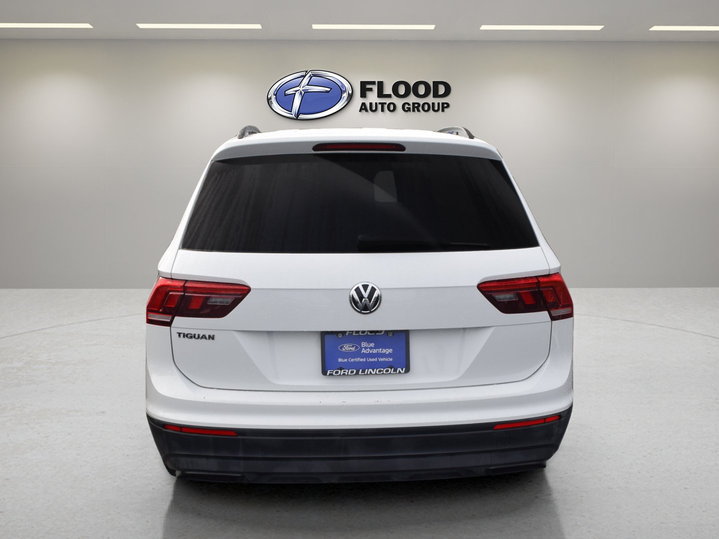 Used 2019 Volkswagen Tiguan S w/ 3rd Row Seat Package AWD/4WD image 5