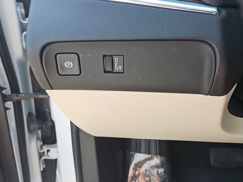 Certified 2024 Buick Enclave Essence w/ Sport Touring Edition FWD image 32
