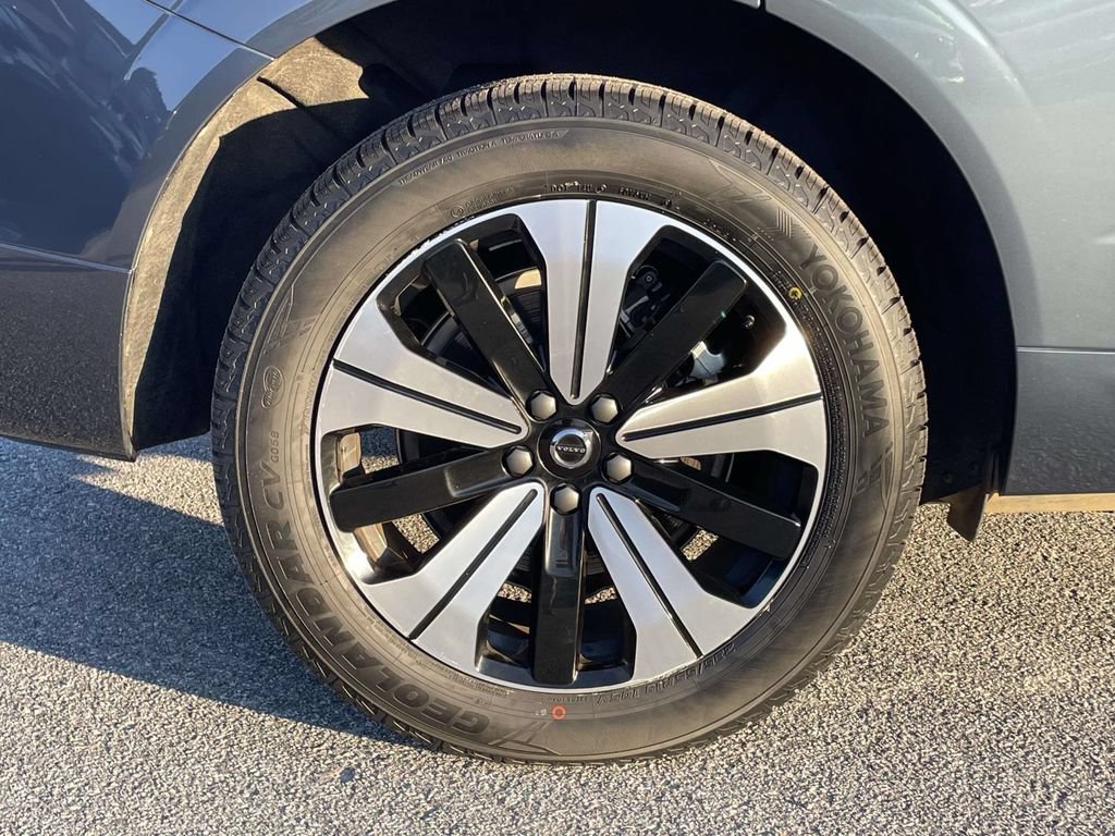 Used 2024 Volvo XC60 T8 Plus AWD/4WD image 31