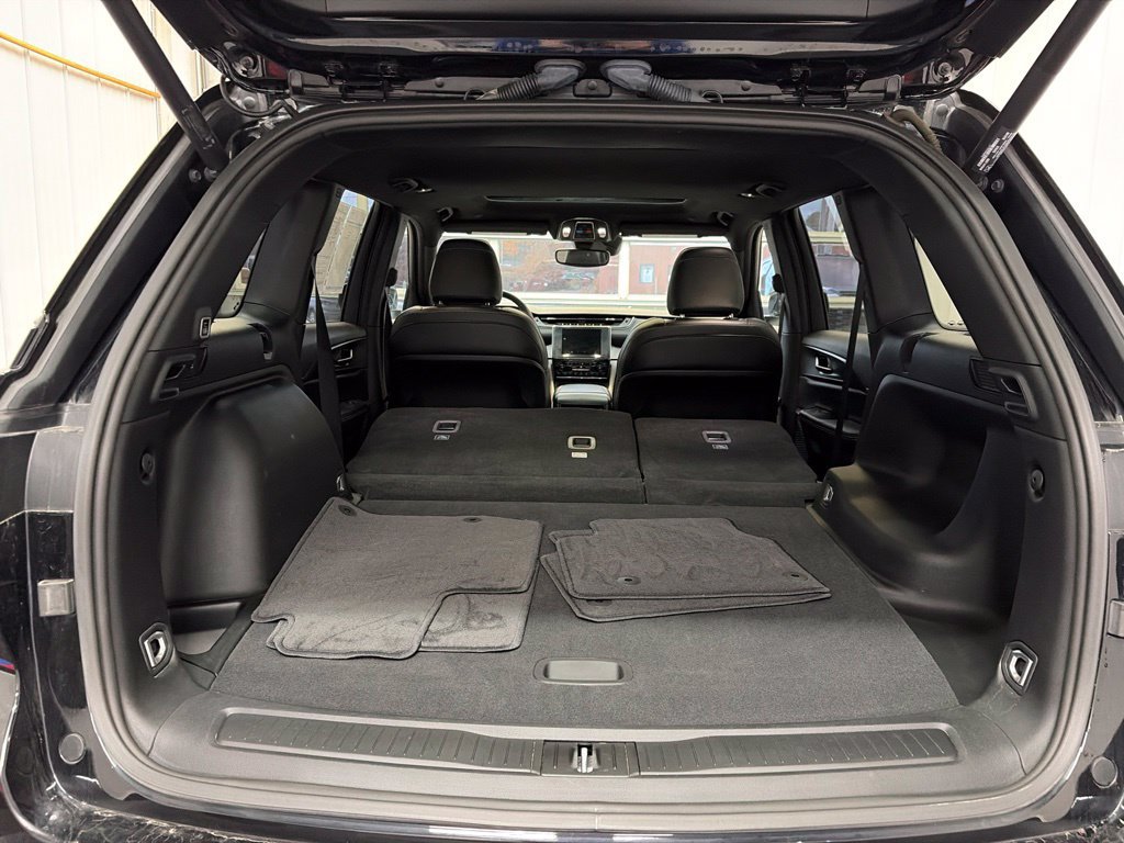 Used 2023 Jeep Grand Cherokee Altitude AWD/4WD image 21