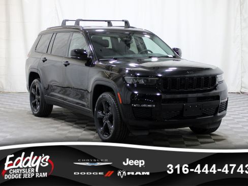 Used 2023 Jeep Grand Cherokee L Limited w/ Black Appearance Package AWD/4WD image 1