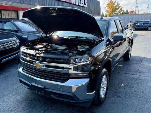 Used 2020 Chevrolet Silverado 1500 LT w/ Trailering Package image 8