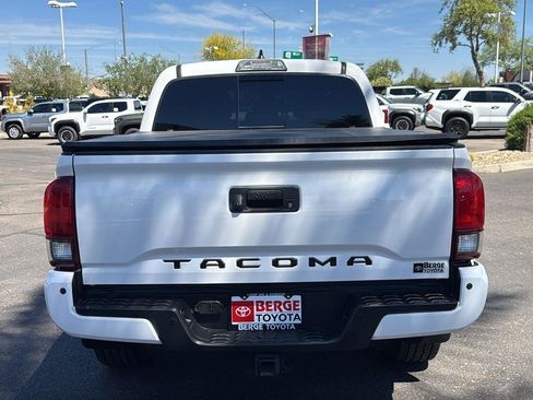 Used 2019 Toyota Tacoma TRD Off-Road image 6