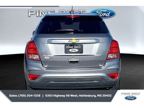 Used 2020 Chevrolet Trax LS w/ Tint and Cruise Package FWD image 4