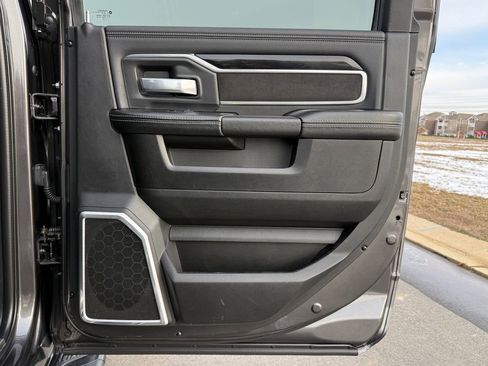 Used 2020 RAM 2500 Laramie w/ Night Edition image 16