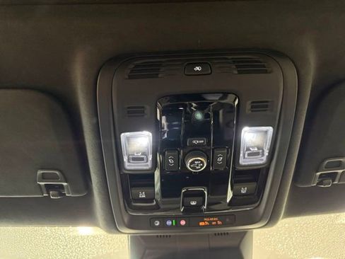 Used 2026 Cadillac Escalade ESV Platinum Sport w/ LPO, ONYX Package AWD/4WD image 15