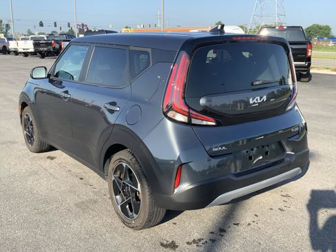Used 2024 Kia Soul EX FWD image 9
