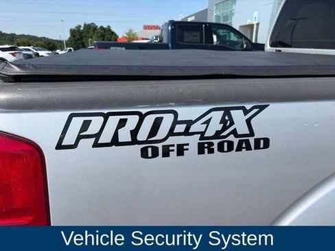 Used 2012 Nissan Frontier SV w/ SV Premium Utility Pkg AWD/4WD image 11