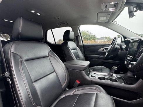 Used 2019 Chevrolet Traverse LT w/ LT Premium Package image 14