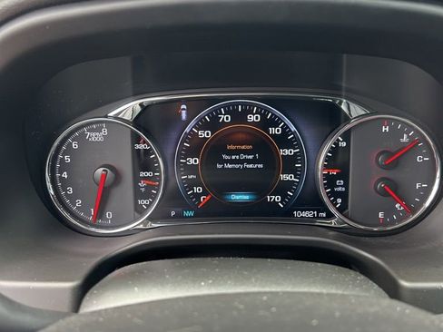 Used 2017 GMC Acadia Denali w/ Technology Package FWD image 6