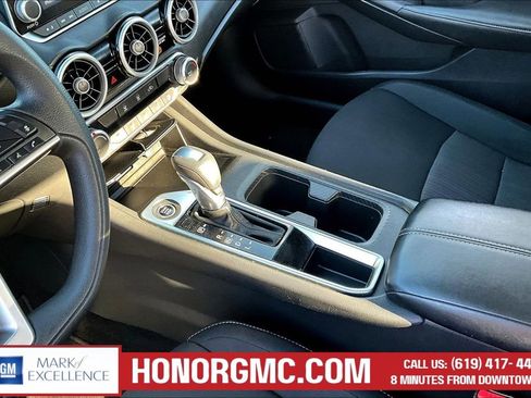 Used 2024 Nissan Sentra SV image 18
