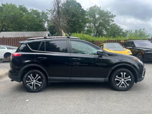 Used 2018 Toyota RAV4 LE w/ All Weather Liner Package AWD/4WD image 8