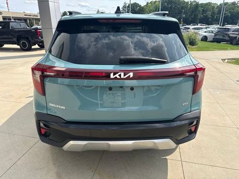 Used 2024 Kia Seltos EX AWD/4WD image 6
