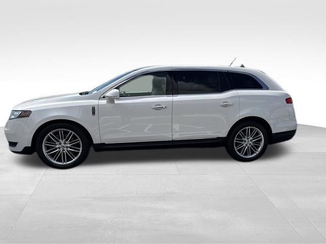 Used 2016 Lincoln MKT AWD w/ Equipment Group 201A image 4