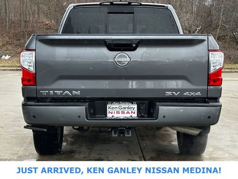 Certified 2024 Nissan Titan SV w/ SV Convenience Package image 4