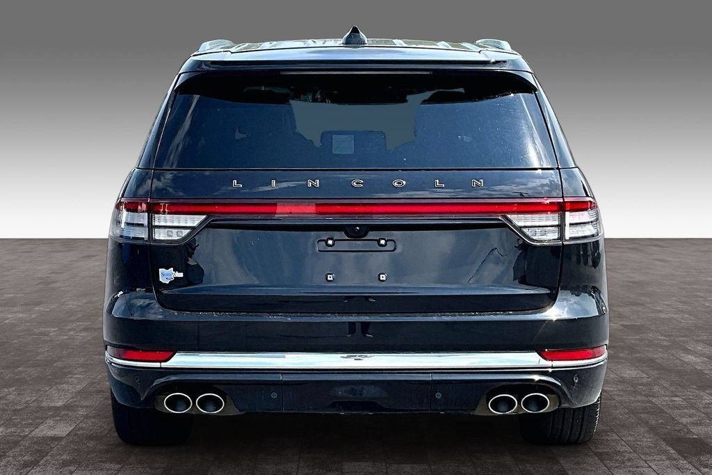 Used 2025 Lincoln Aviator Black Label AWD/4WD image 28