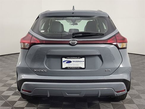Used 2024 Nissan Kicks SR w/ SR Premium Package image 4