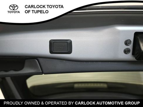 Used 2021 Toyota RAV4 XLE Premium image 28