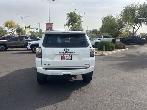 Used 2024 Toyota 4Runner SR5 image 6