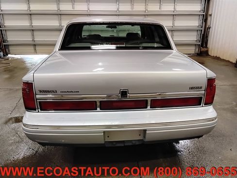 Used 1997 Lincoln Town Car Executive image 8