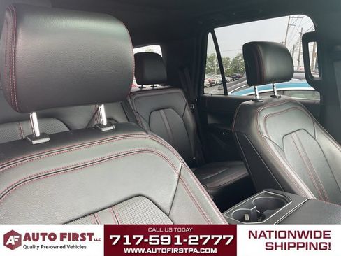 Used 2019 Ford Expedition Limited w/ Equipment Group 303A AWD/4WD image 19