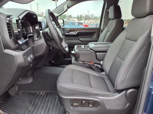 Used 2023 Chevrolet Silverado 1500 LT image 3