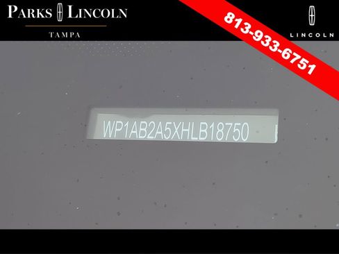 Used 2017 Porsche Macan S image 16