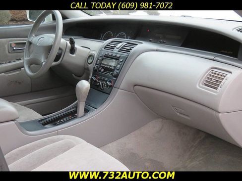 Used 2000 Toyota Avalon XL image 6