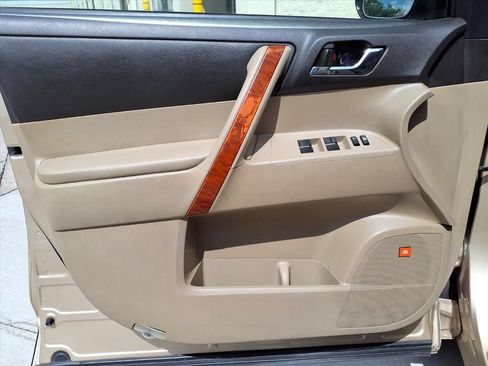 Used 2009 Toyota Highlander Limited AWD/4WD image 20