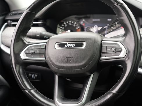 Used 2022 Jeep Compass Latitude w/ Sun and Sound Group AWD/4WD image 26