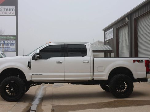 Used 2019 Ford F250 Platinum w/ Platinum Ultimate Package image 7