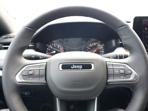 New 2026 Jeep Compass Latitude image 13
