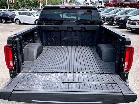 Used 2023 GMC Sierra 1500 Denali Ultimate AWD/4WD image 4