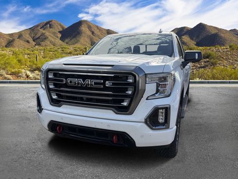 Certified 2021 GMC Sierra 1500 AT4 w/ AT4 Premium Package AWD/4WD image 2