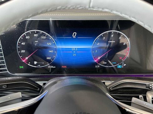 New 2025 Mercedes-Benz Maybach GLS 600 4MATIC image 31
