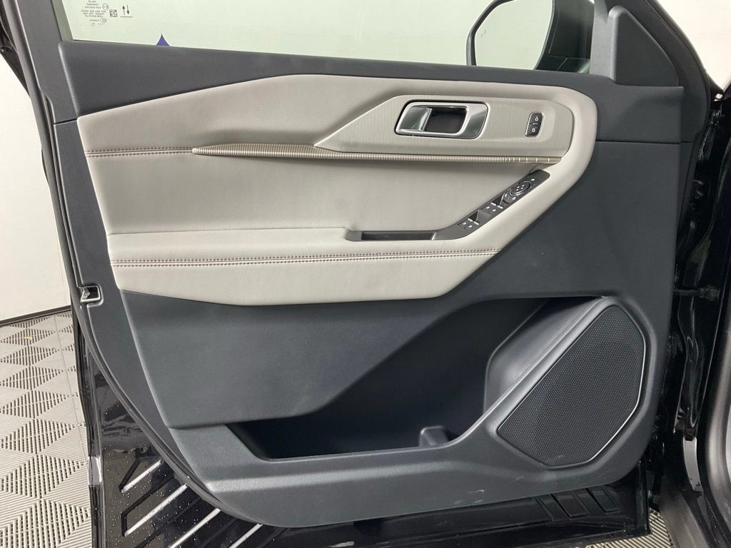New 2026 Ford Explorer Active w/ Active Comfort Package RWD image 12