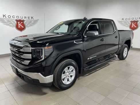 Used 2023 GMC Sierra 1500 SLE AWD/4WD image 3