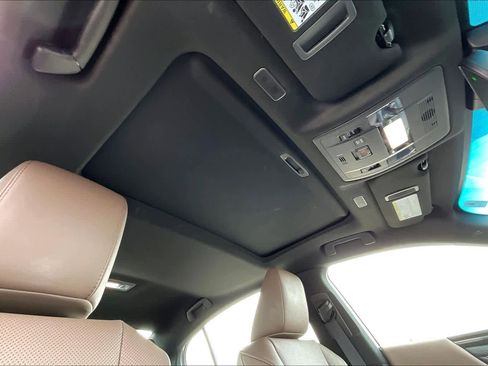 Certified 2025 Lexus ES 350 image 12