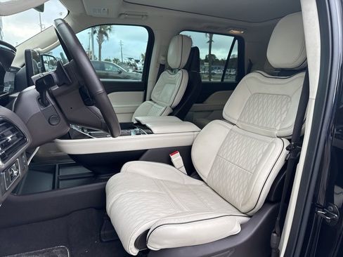 Used 2024 Lincoln Navigator Black Label image 6
