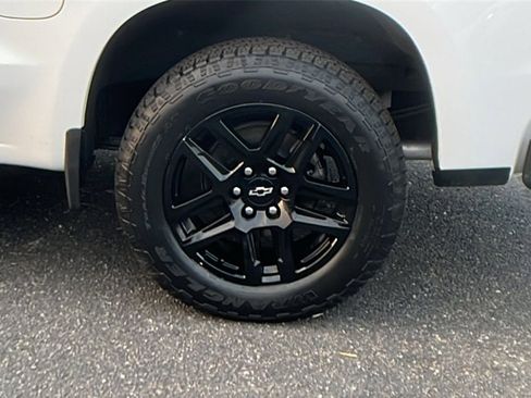 Certified 2022 Chevrolet Silverado 1500 RST image 9