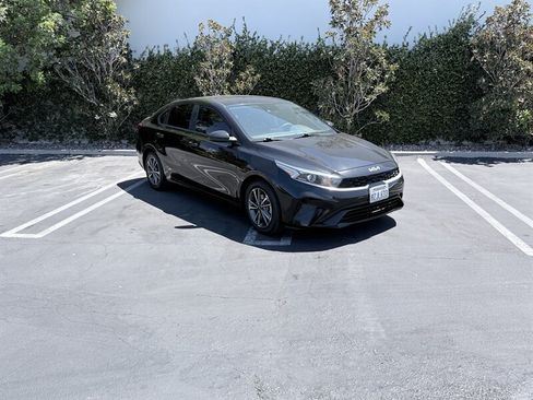 Used 2022 Kia Forte LXS FWD image 7