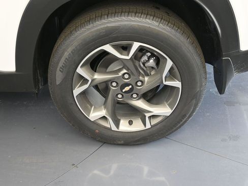 New 2025 Chevrolet Trax LT w/ Driver Confidence Package image 15