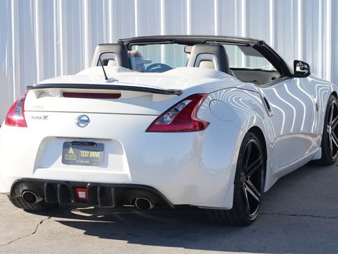 Used 2014 Nissan 370Z Touring w/ Sport Package image 45