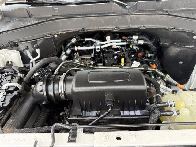 Used 2022 Ford Explorer XLT w/ Equipment Group 202A RWD image 36