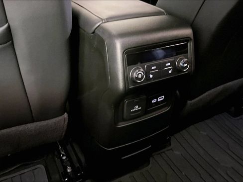 Used 2023 GMC Acadia AT4 w/ Technology Package AWD/4WD image 35