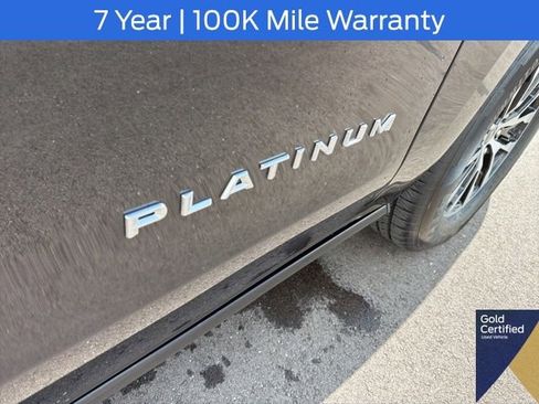 Used 2025 Ford Expedition Platinum AWD/4WD image 10