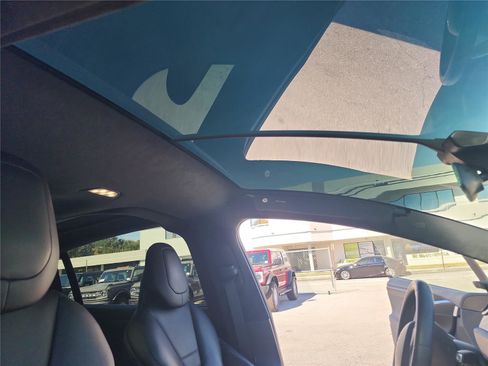 Used 2016 Tesla Model X 90D image 25