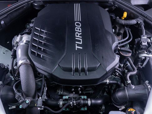 Used 2025 Genesis G70 3.3T Advanced image 7