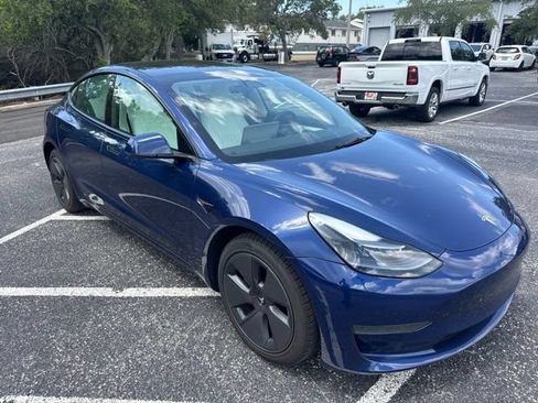 Used 2023 Tesla Model 3 Standard Range RWD image 3