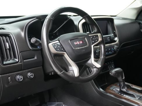 Used 2020 GMC Canyon Denali image 8